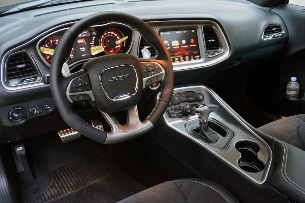 2015 Dodge Challenger SRT Hellcat First Drive Photos (25).jpg